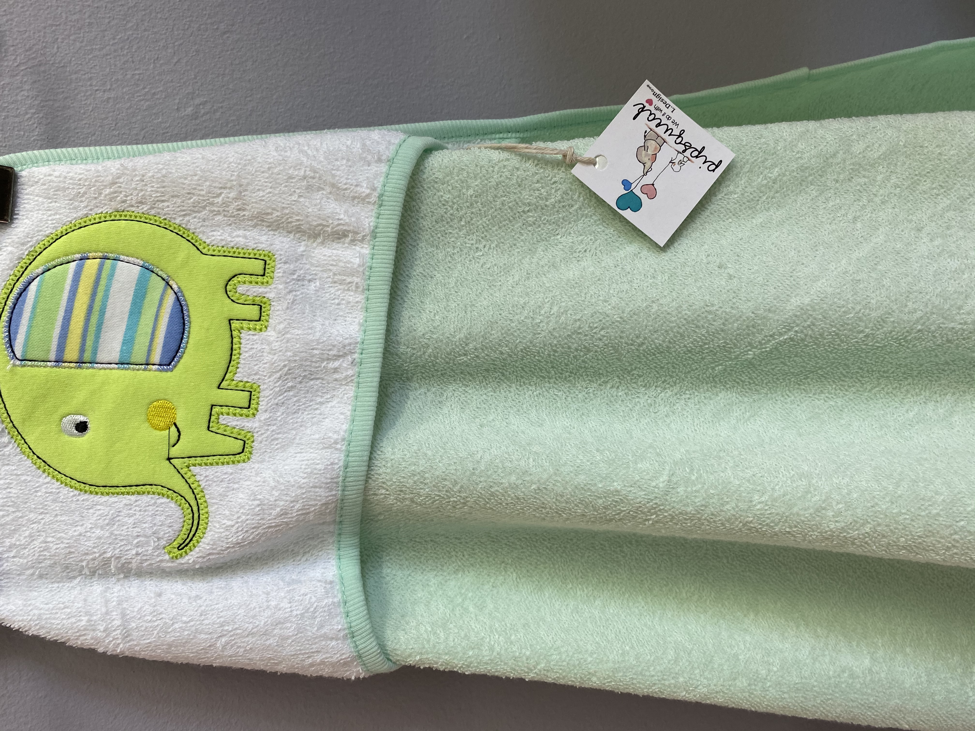 hooded-towel-green-elephant